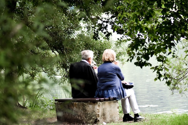 Faut-il ouvrir une assurance vie après 70 ans?